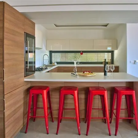 House In With Sea View, Terrace, Air Conditioning, Wi-fi * Višnjan